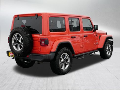 Used 2019 Jeep Wrangler Unlimited Sahara w/ Cold Weather Group image 7