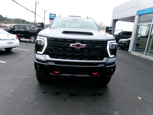 New 2026 Chevrolet Silverado 2500 ZR2 image 10