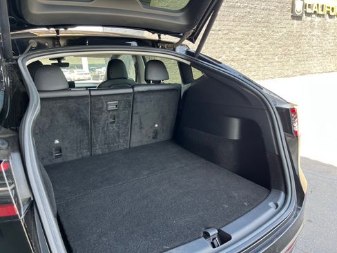 Used 2022 Tesla Model Y Performance image 17