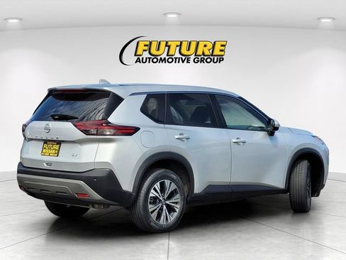 Certified 2023 Nissan Rogue SV FWD image 4