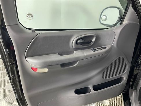 Used 2002 Ford F150 King Ranch image 13