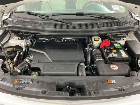 Used 2016 Ford Explorer Platinum image 37