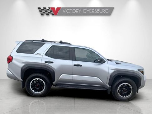 Used 2025 Toyota 4Runner 4WD image 9