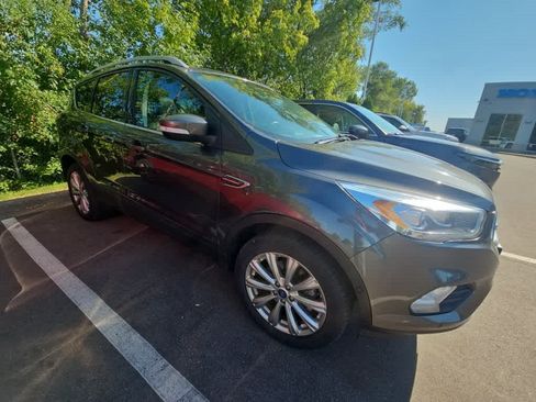 Used 2018 Ford Escape Titanium AWD/4WD image 3