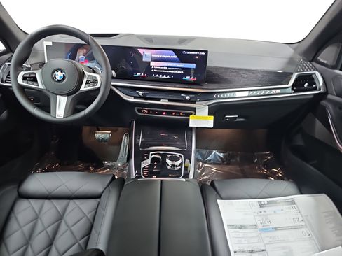 New 2026 BMW X5 xDrive40i w/ M Sport Package AWD/4WD image 9