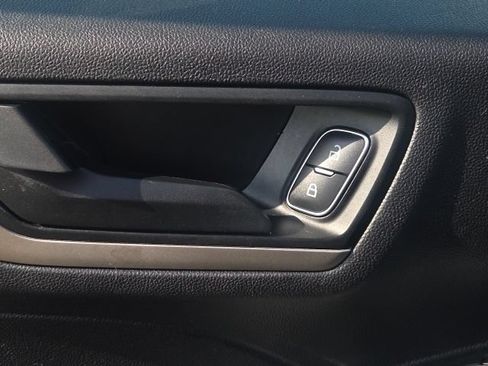 Used 2022 Ford Escape SE FWD image 19