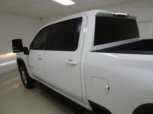 Used 2024 Chevrolet Silverado 2500 LT w/ Convenience Package image 18