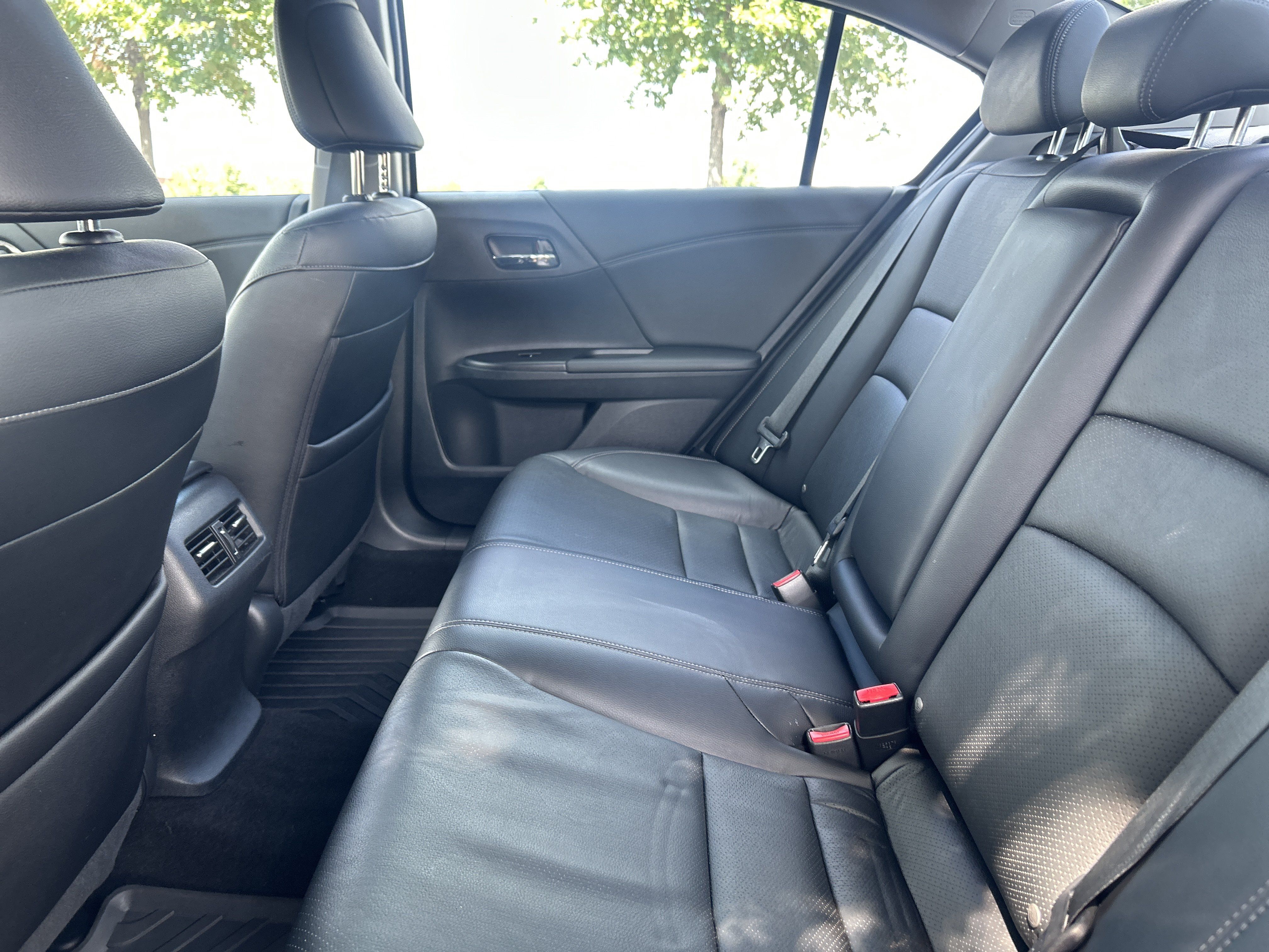 Used 2016 Honda Accord EX-L image 26