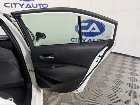 Used 2022 Toyota Corolla LE image 13