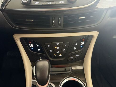 Used 2020 Buick Envision Premium w/ Driver Confidence Package AWD/4WD image 17