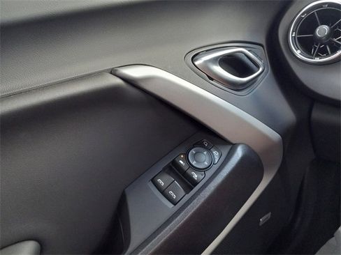 Used 2023 Chevrolet Camaro LT w/ Technology Package image 20