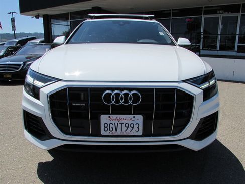 Used 2019 Audi Q8 Premium AWD/4WD image 2