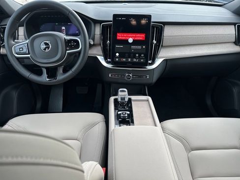 New 2026 Volvo XC90 B6 Core image 11