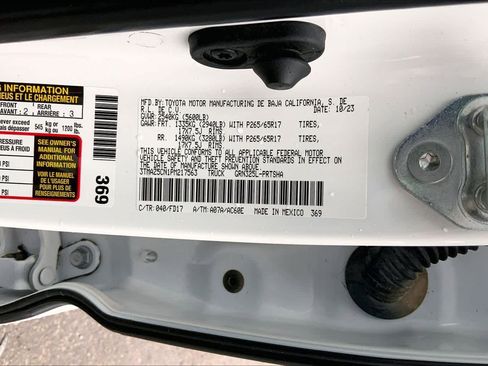 Used 2023 Toyota Tacoma TRD Sport image 34