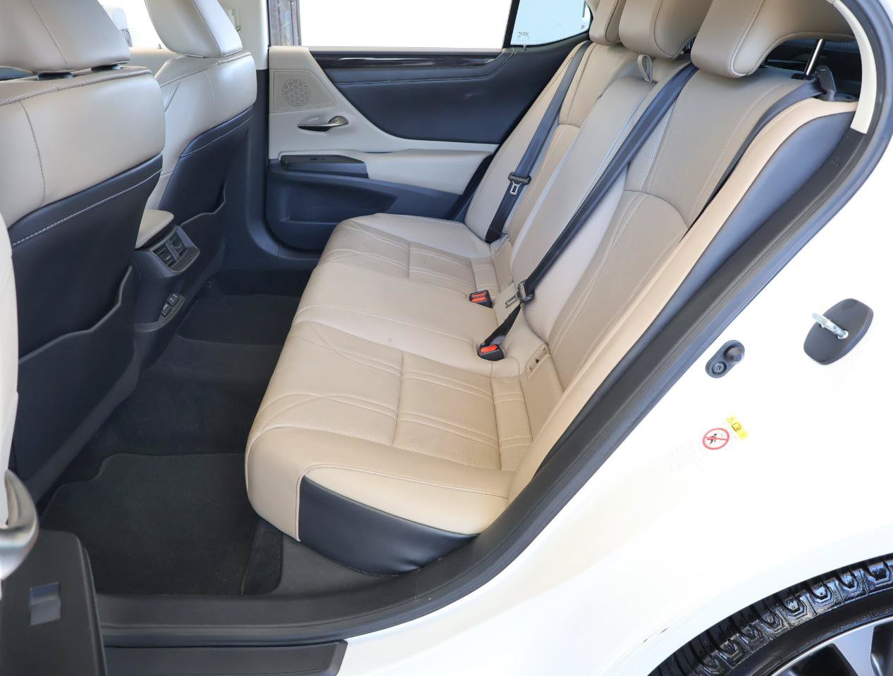 Used 2019 Lexus ES 350 w/ Accessory Package 2 FWD image 21