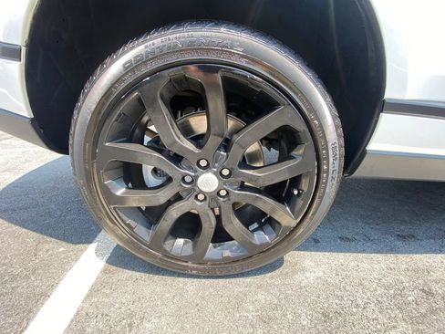 Used 2018 Land Rover Range Rover HSE AWD/4WD image 29