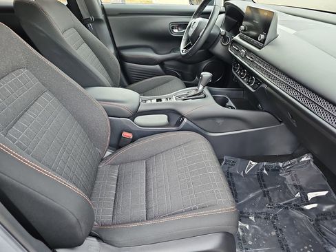 Used 2024 Honda HR-V Sport image 11