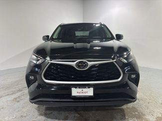 Used 2023 Toyota Highlander L video 3