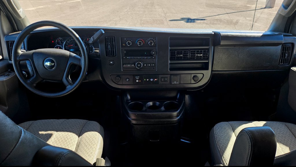 Used 2025 Chevrolet Express 3500 LT w/ LT Preferred Equipment Group RWD image 25