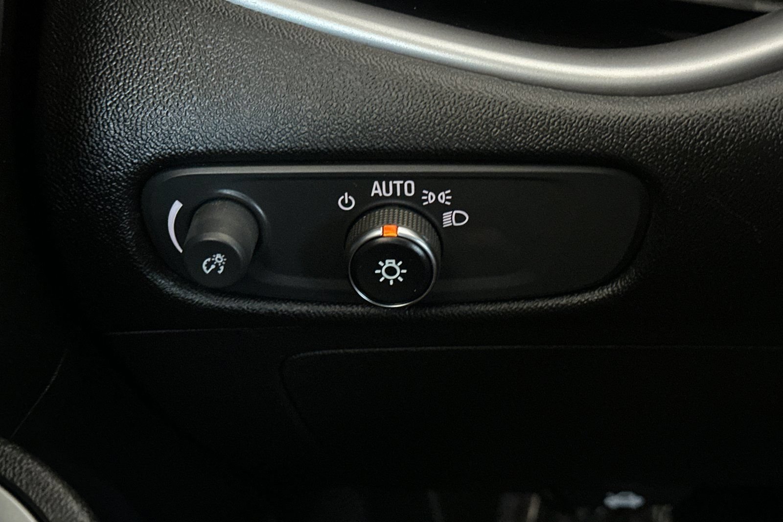 Used 2023 Chevrolet Malibu LT FWD image 34