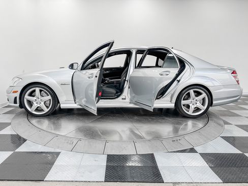 Used 2009 Mercedes-Benz S 63 AMG image 6