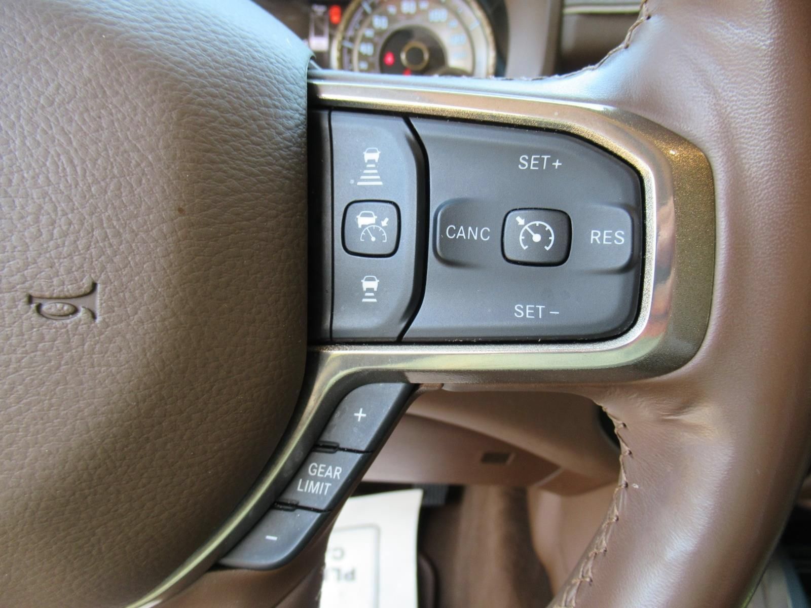 Used 2020 RAM 1500 Limited AWD/4WD image 28