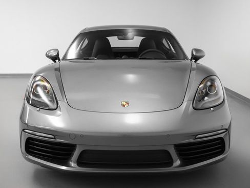 Certified 2025 Porsche 718 Cayman image 8