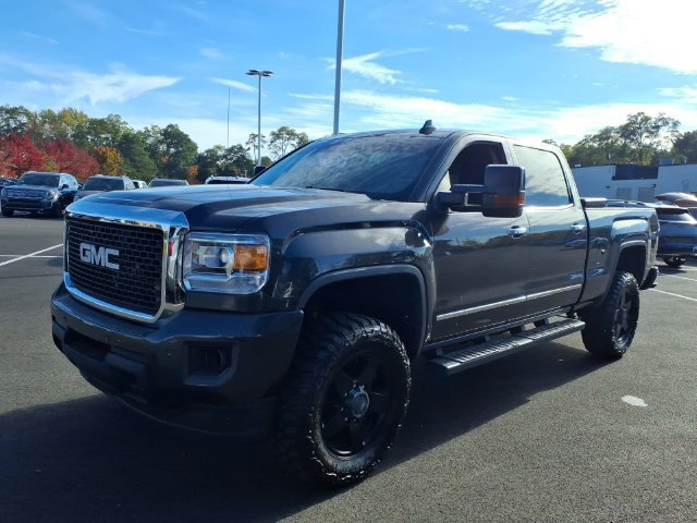 Used 2015 GMC Sierra 2500 Denali w/ Duramax Plus Package AWD/4WD image 2