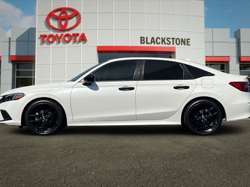 Used 2024 Honda Civic Sport image 6