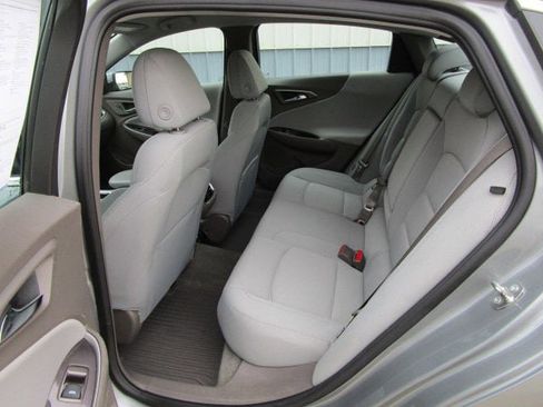 Used 2023 Chevrolet Malibu LT w/ Driver Confidence Package image 9