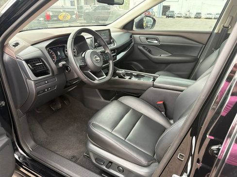 Used 2023 Nissan Rogue SL FWD image 14