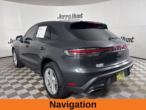 Used 2022 Porsche Macan w/ Premium Package Plus AWD/4WD image 7