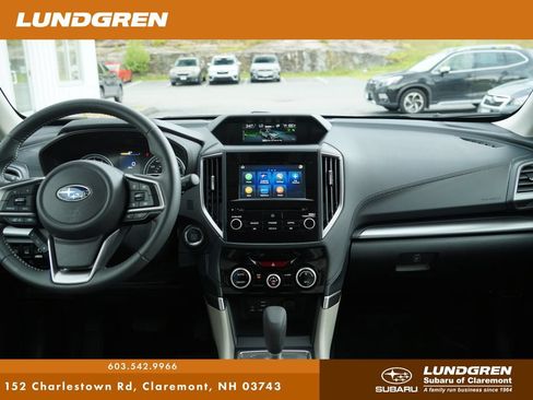 Used 2023 Subaru Forester Premium AWD/4WD image 6