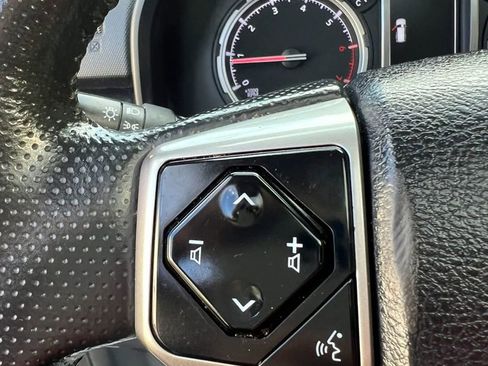 Used 2023 Toyota 4Runner Limited AWD/4WD image 15