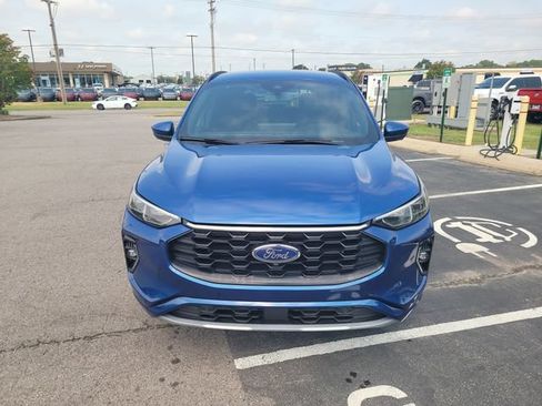 Certified 2023 Ford Escape ST-Line Elite AWD/4WD image 2