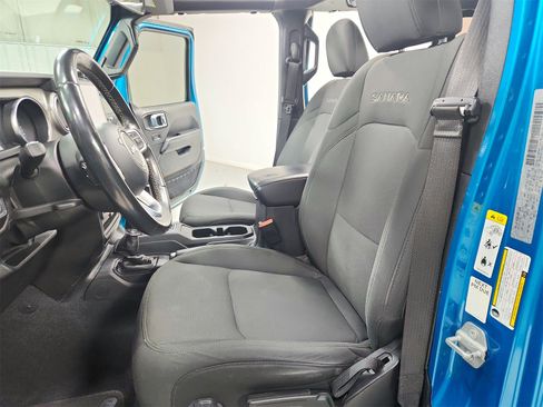 Used 2020 Jeep Wrangler Unlimited Sahara image 19