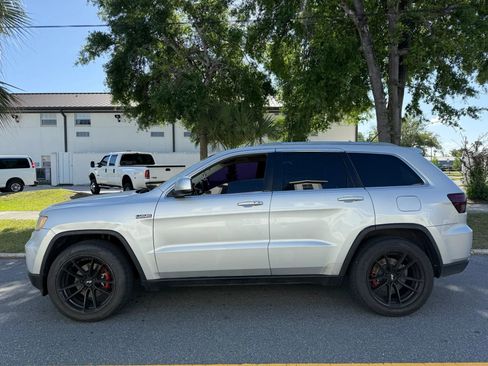 Used 2012 Jeep Grand Cherokee Laredo w/ Laredo E Group RWD image 5