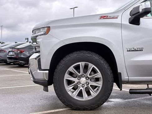 Used 2021 Chevrolet Silverado 1500 LTZ w/ LTZ Convenience Package II AWD/4WD image 14