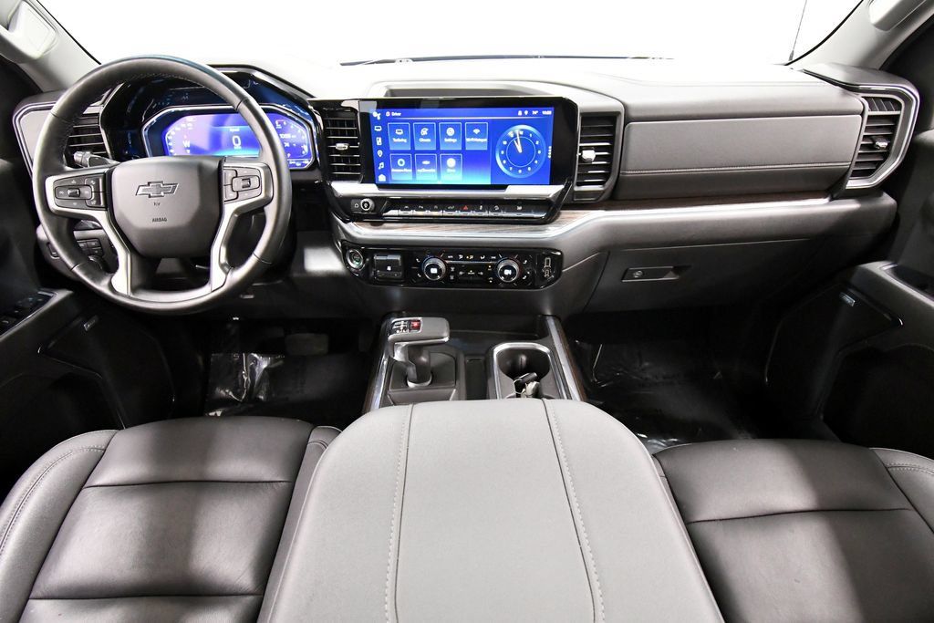 Used 2024 Chevrolet Silverado 1500 RST AWD/4WD image 3