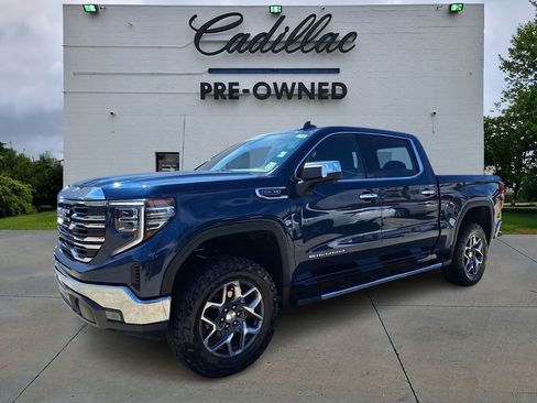 Used 2023 GMC Sierra 1500 SLT w/ SLT Premium Package image 7