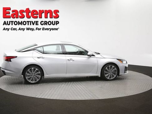 Used 2023 Nissan Altima 2.5 SL FWD image 46