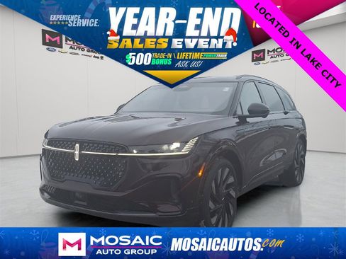 Used 2024 Lincoln Nautilus Reserve w/ Equipment Group 202A image 3