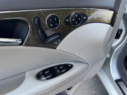 Used 2008 Mercedes-Benz E 350 Sedan image 14