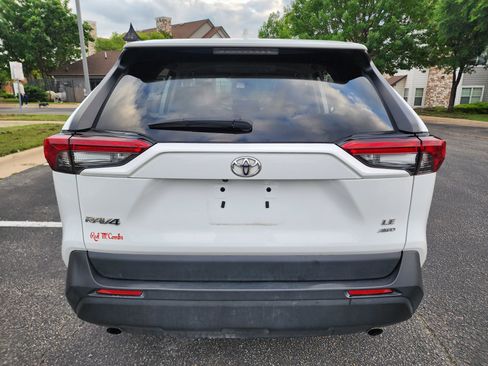 Used 2023 Toyota RAV4 LE AWD/4WD image 6