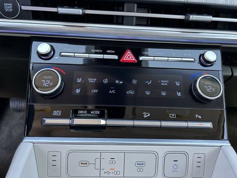 New 2025 Hyundai Santa Fe Calligraphy FWD image 26
