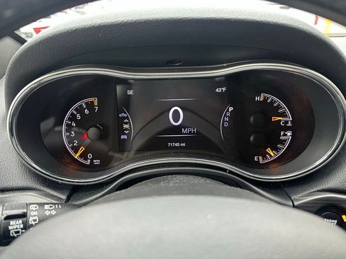 Used 2020 Jeep Grand Cherokee Limited image 9