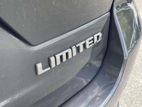 Used 2023 Jeep Grand Cherokee Limited RWD image 8