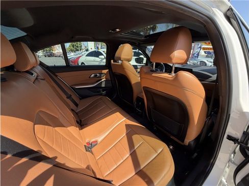 Used 2020 BMW 330i Sedan w/ M Sport Package RWD image 25