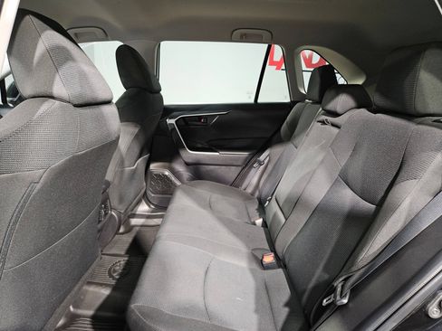 Used 2022 Toyota RAV4 LE AWD/4WD image 34