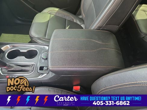 Used 2020 Chevrolet Traverse LT w/ Driver Confidence II Package FWD image 24